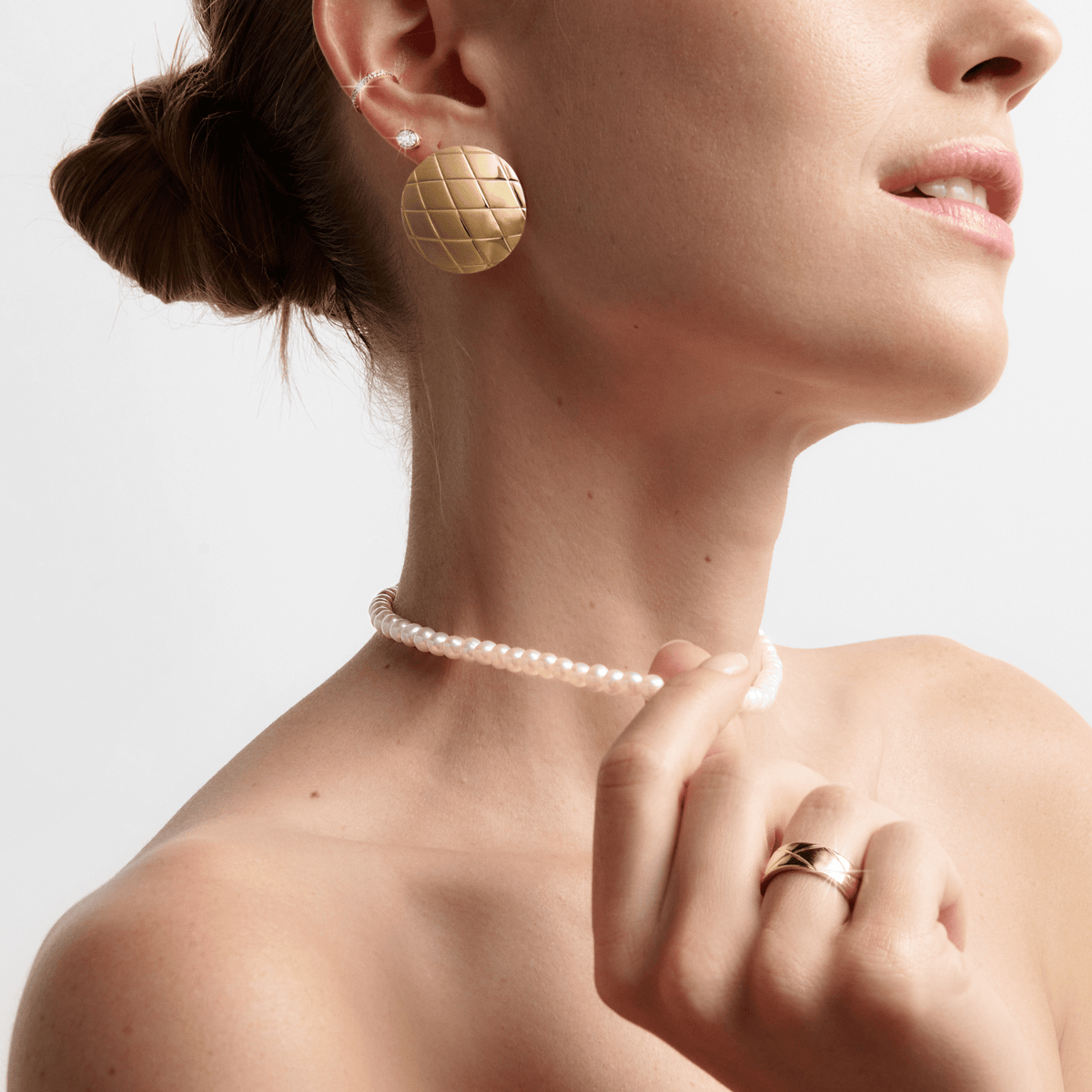 Classic Pearl Necklace