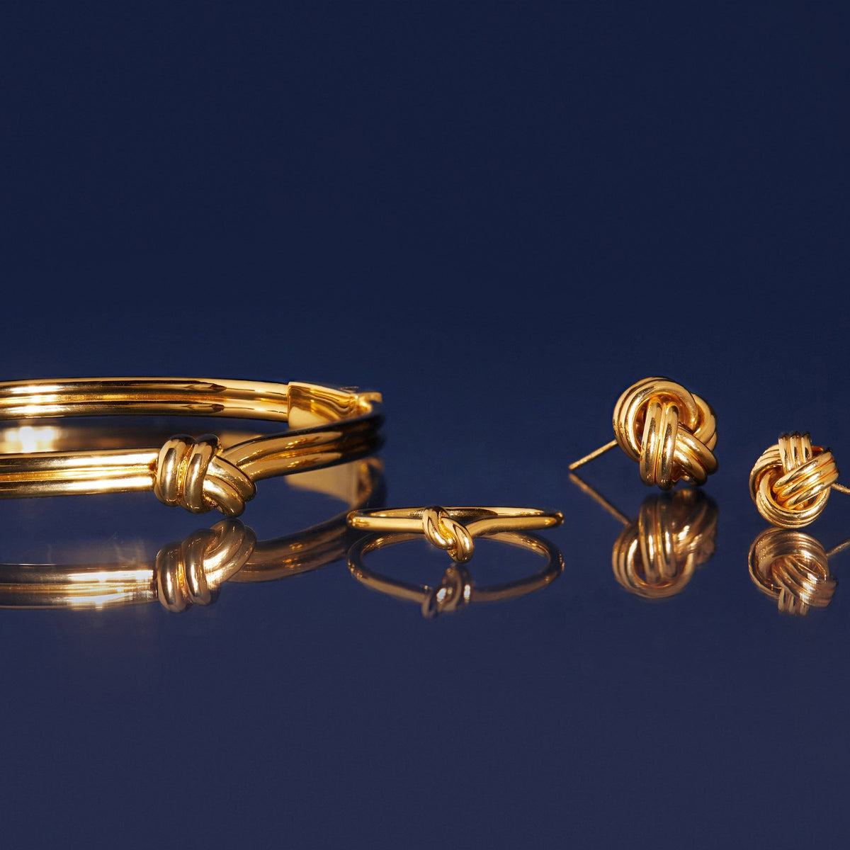 Gold Knot Ring