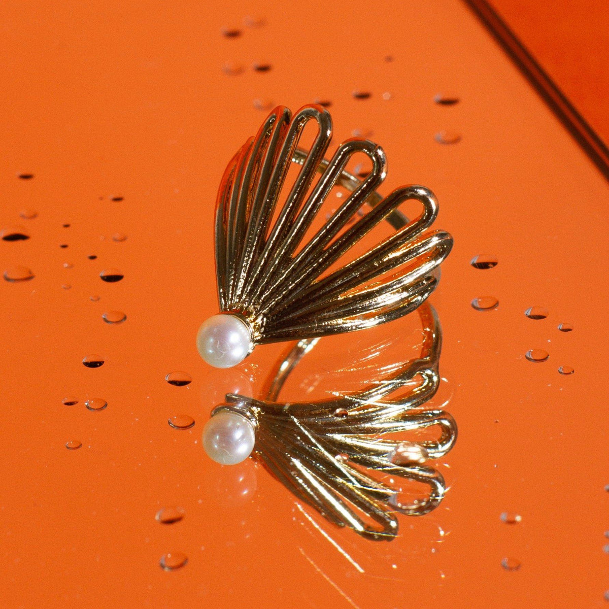 Deco Fan Pearl Ring