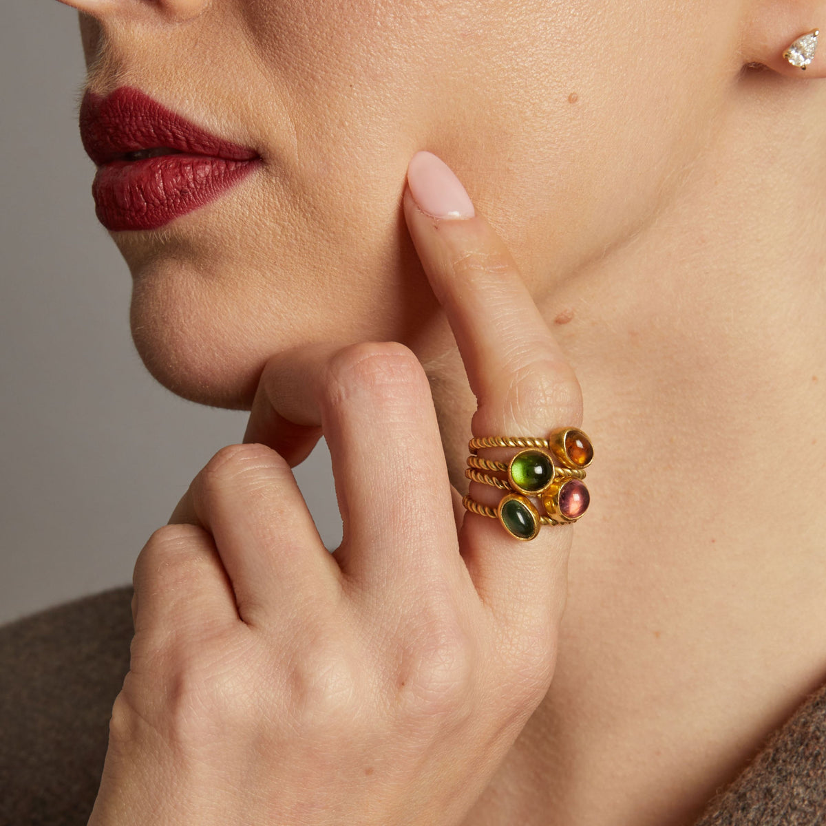 Vintage Oval Green Tourmaline Gold Ring