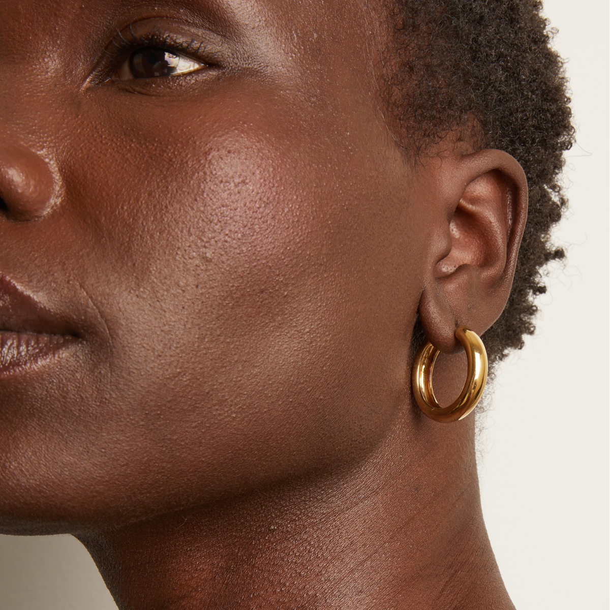 Medium Chunky Hinged Hoop Earrings