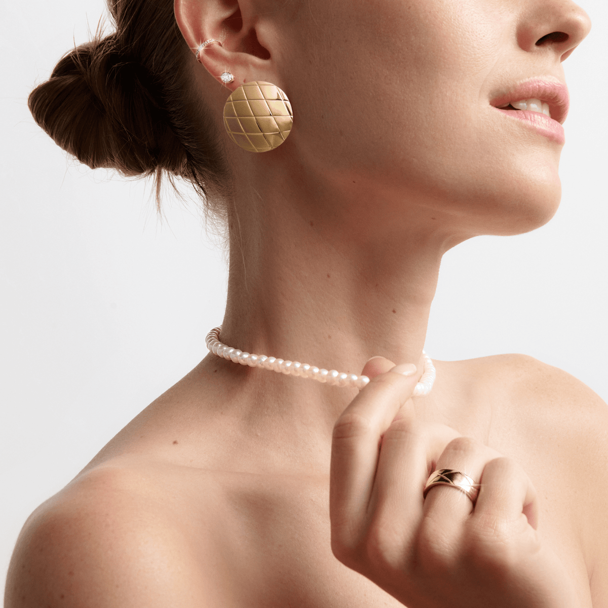 Classic Pearl Necklace