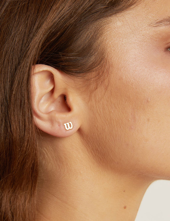 Aurate x Wilson: W Stud Earrings