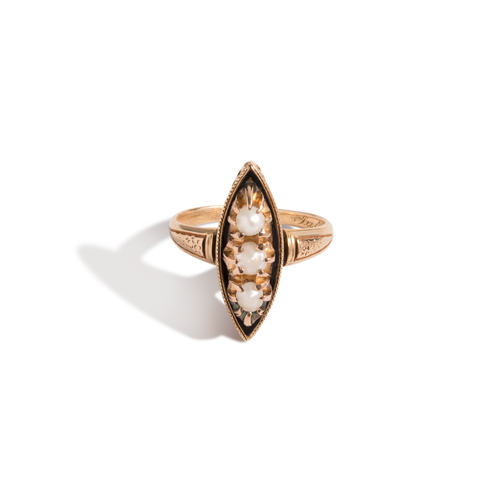 Antique Three Pearl Ring 18k Yellow Gold First