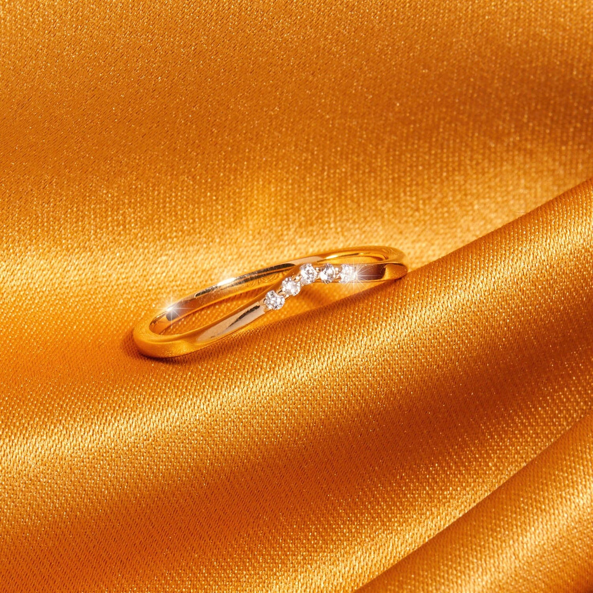 Brooklyn Bridge Ring in Yellow, Rose or White Gold