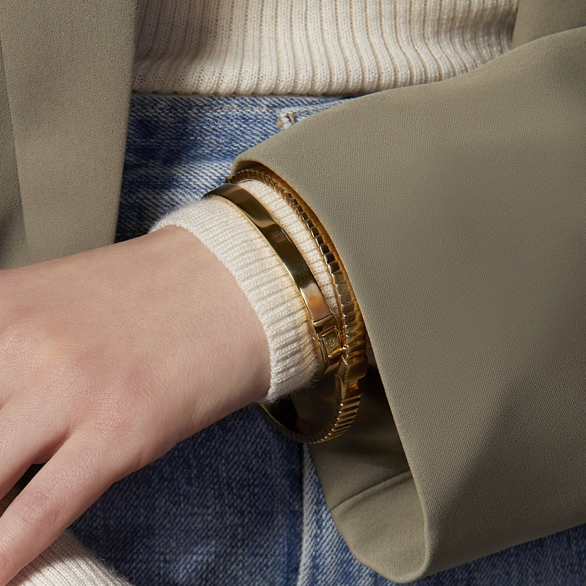 Classic Gold Hinged Bracelet