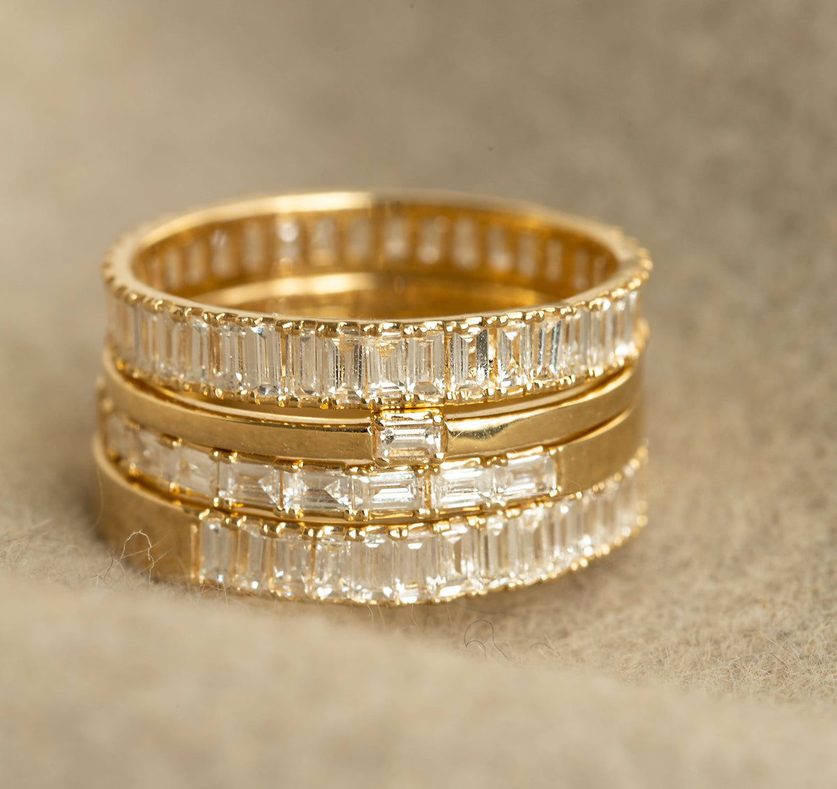 Baguette diamond yellow gold ring Outlet