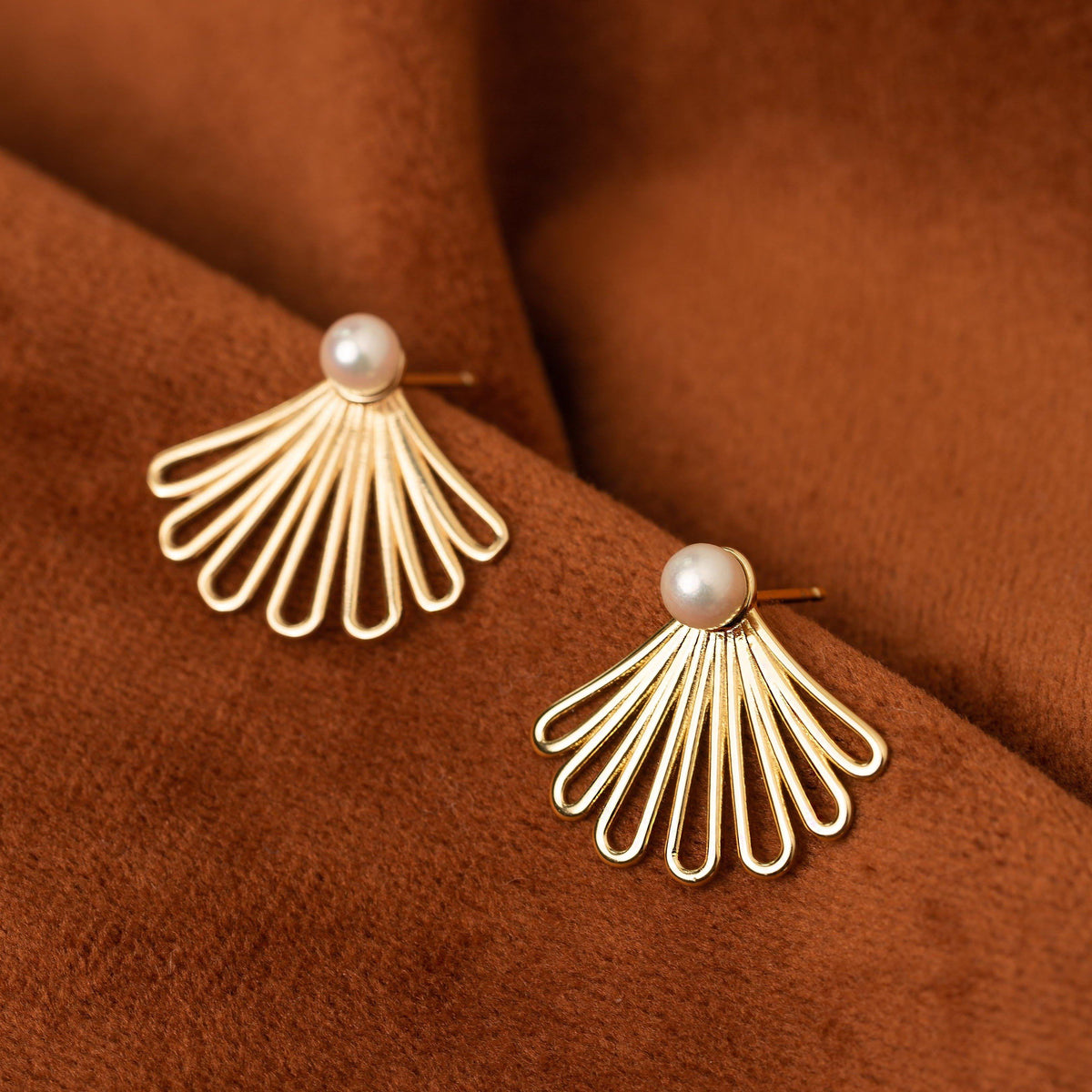 Deco Fan Pearl Earrings in Yellow, Rose or White Gold
