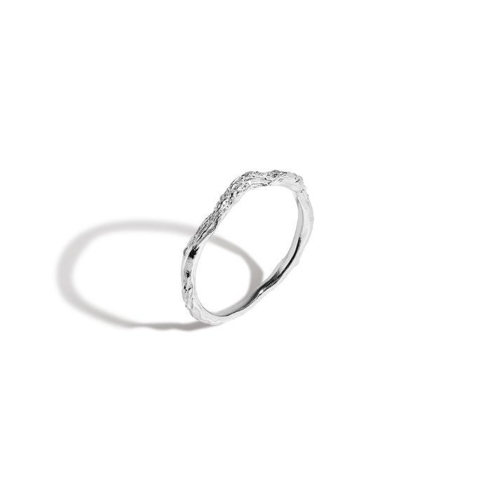 AURATE X KERRY: Venus Gold Ring
