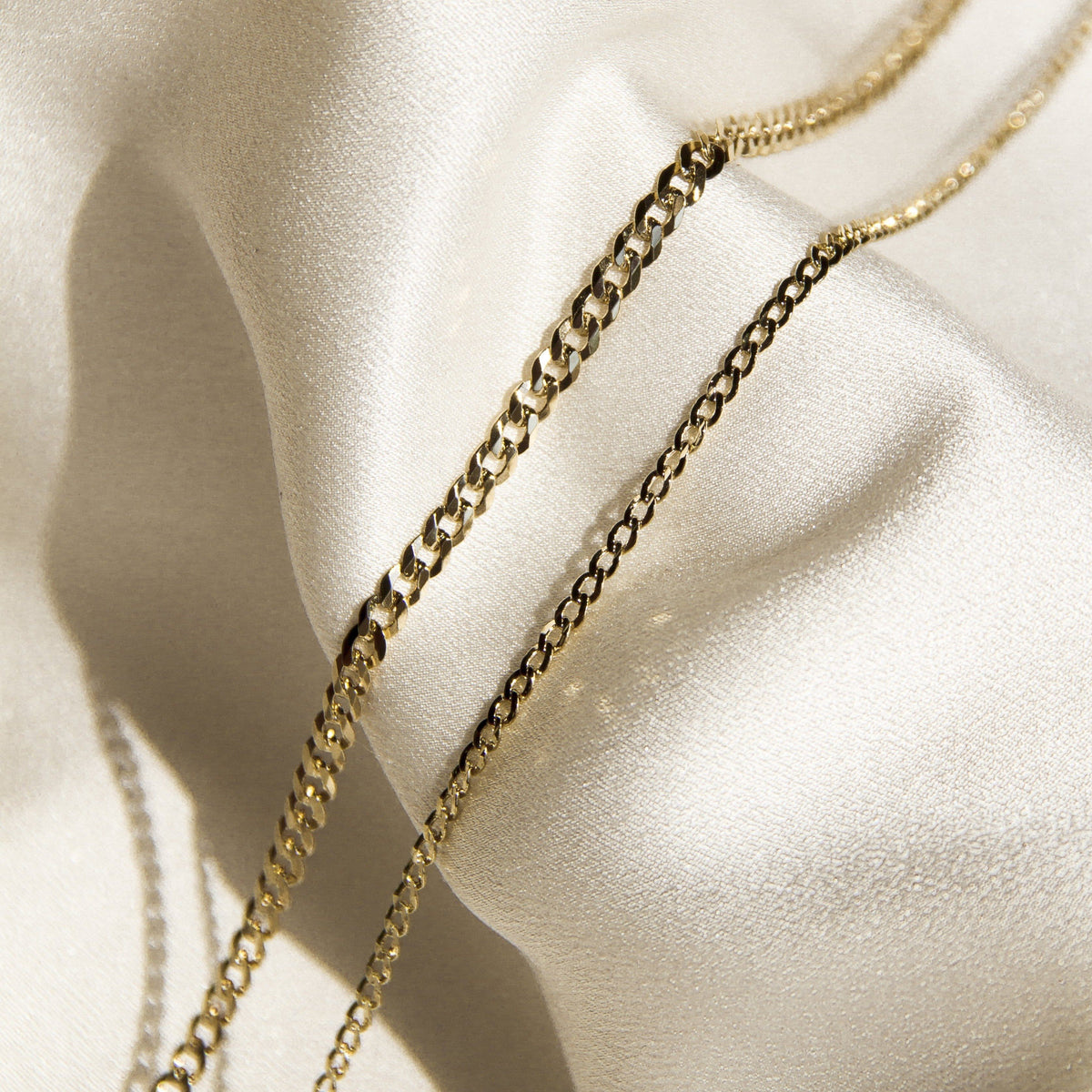 Aurate New York Medium Gold Curb Chain Necklace