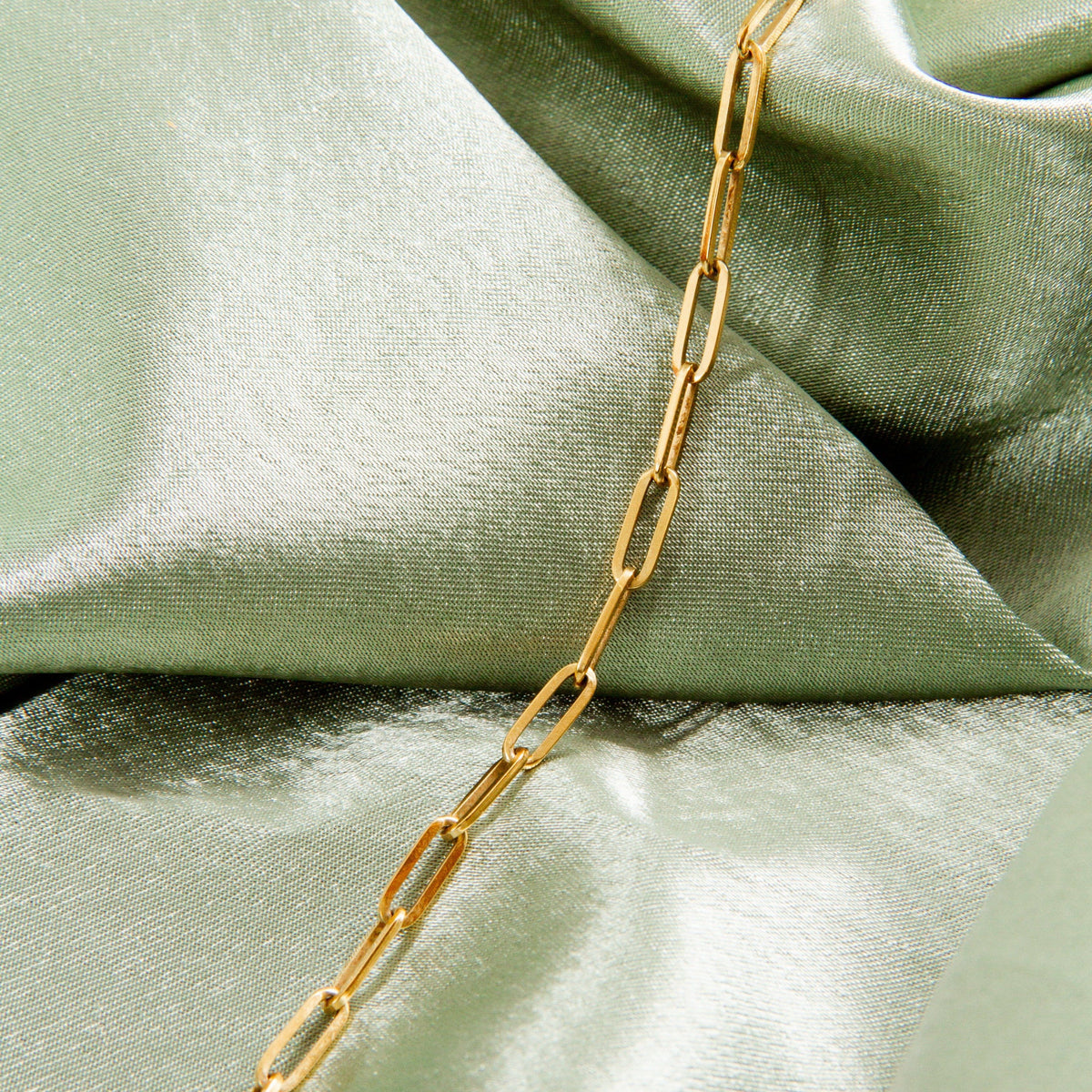 Medium Paperclip Chain Necklace