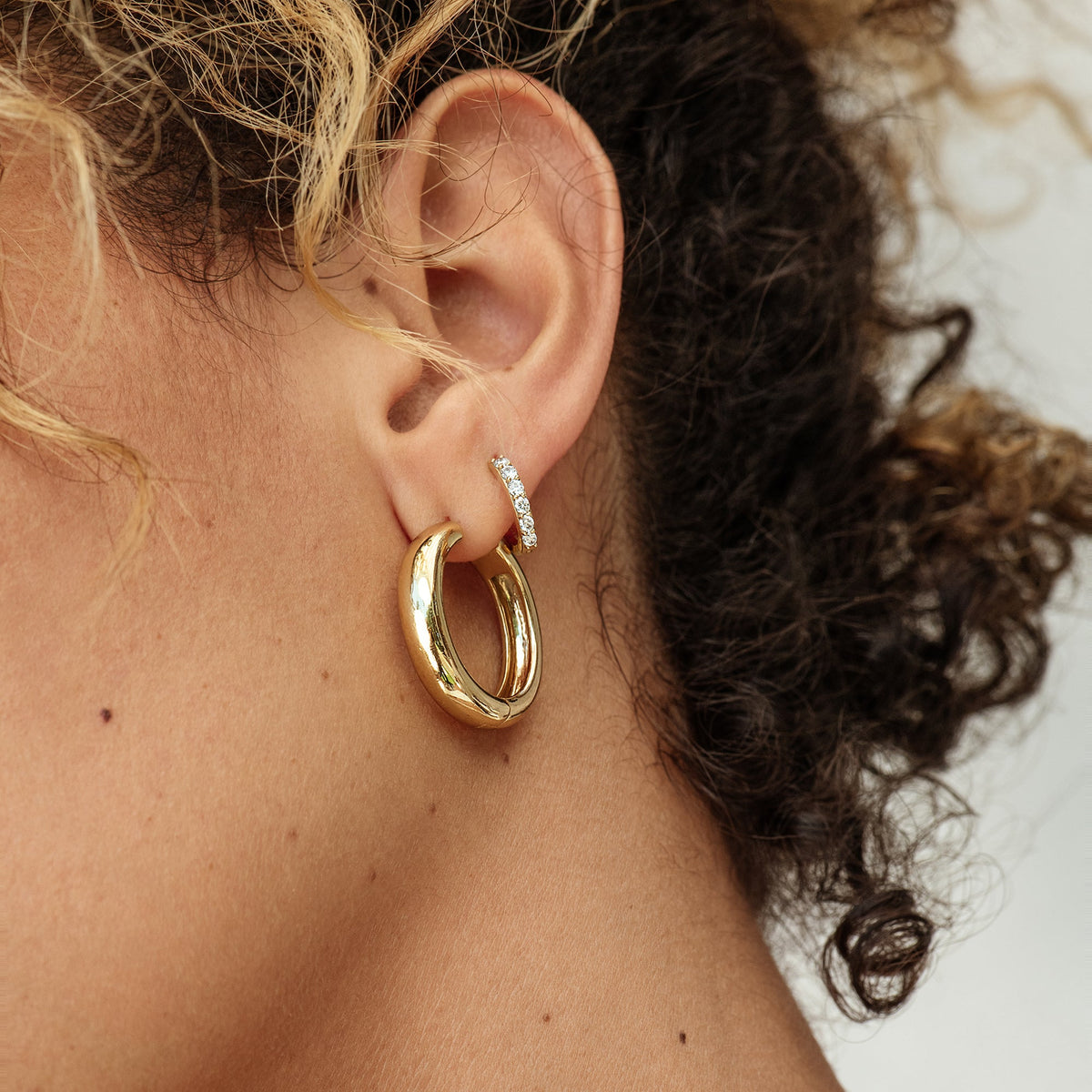 Medium Chunky Hinged Hoop Earrings