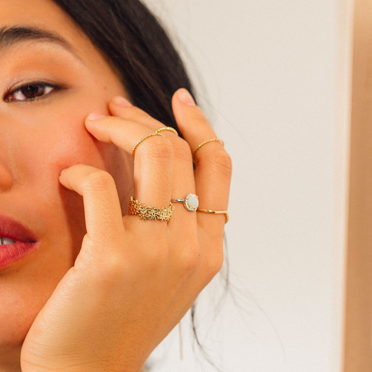 Stackable Twist Ring Lifestyle Model