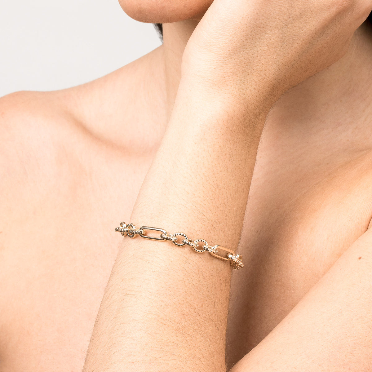 What Does An Infinity Bracelet Mean? - Jewellery Cyprus