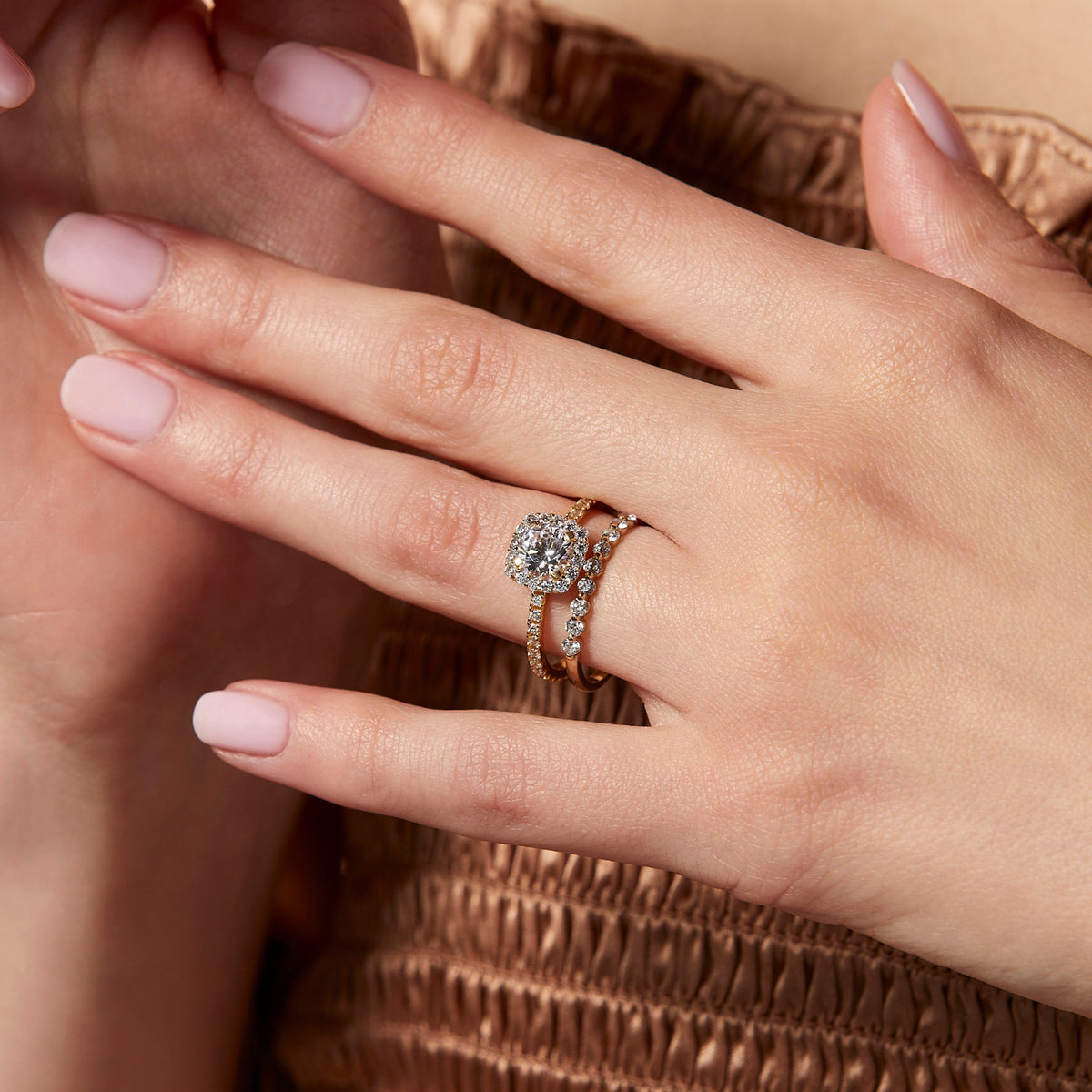 Cushion cut diamond ring with diamond band Clearance