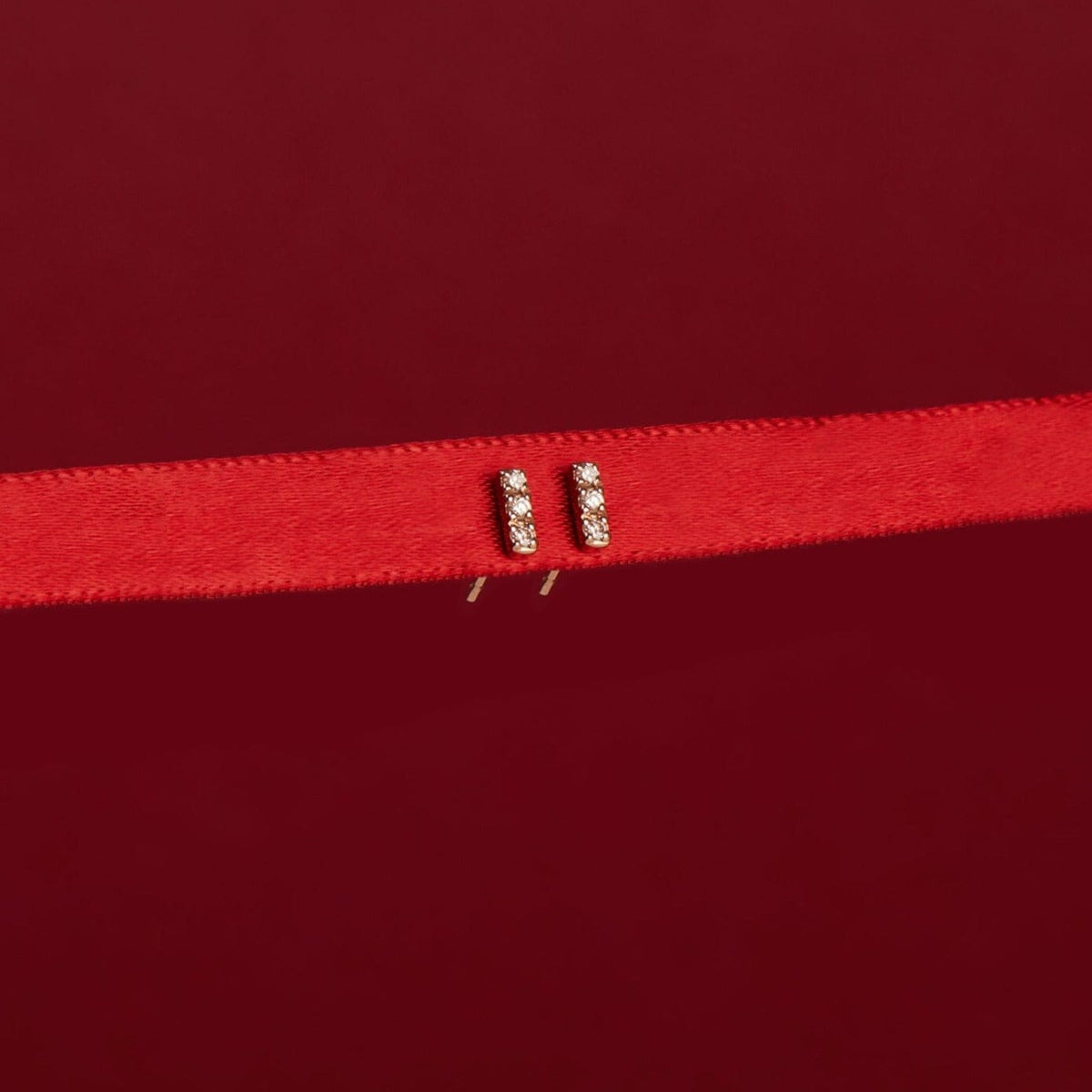 Mini Diamond Bar Earring