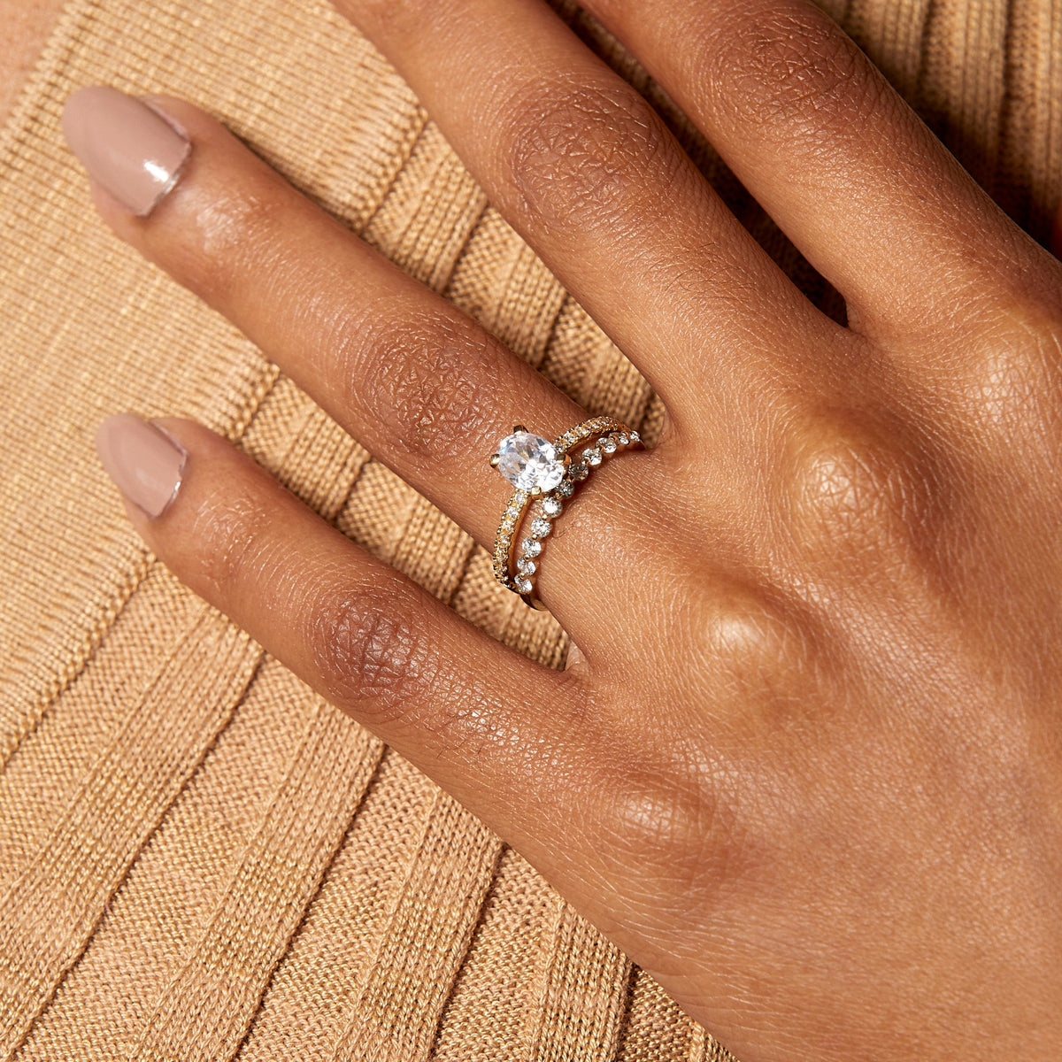 Solitaire diamond ring and wedding band Clearance